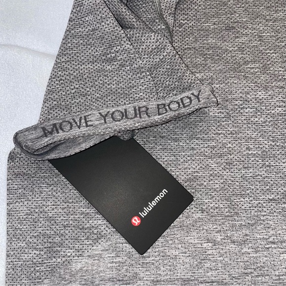 Mens Lululemon x Rose Bowl Gray Metal Vent SS 5K, MSRP $98 - Picture 6 of 10